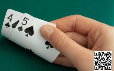 【EV撲克】牌局分析：扑克教练是如何游戏弱听牌的？