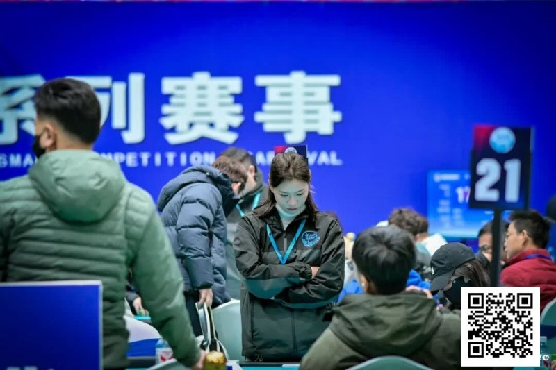 【EV撲克】泡沫同步一小时,AA遇天顺撞开55人奖励圈大门!张杰284万领衔11人开启明日大决战!